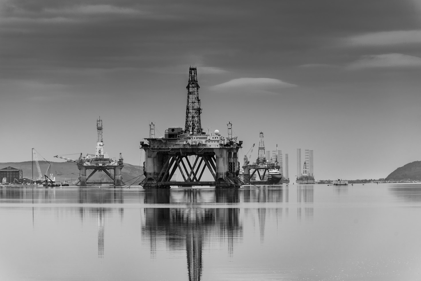 The Role of Arbitrage in Modern Oil Markets