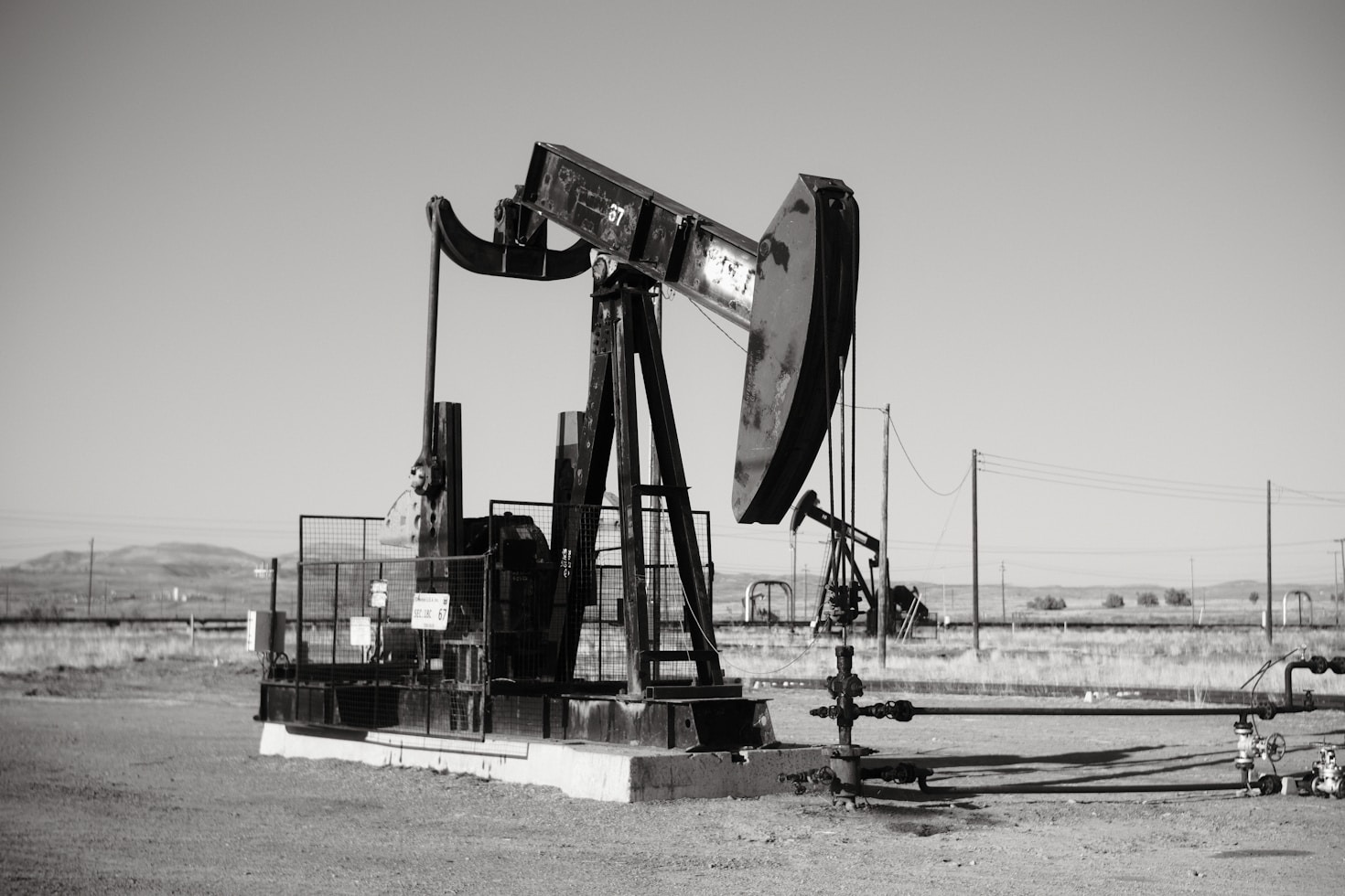 Top Strategies for Profitable Oil Investment