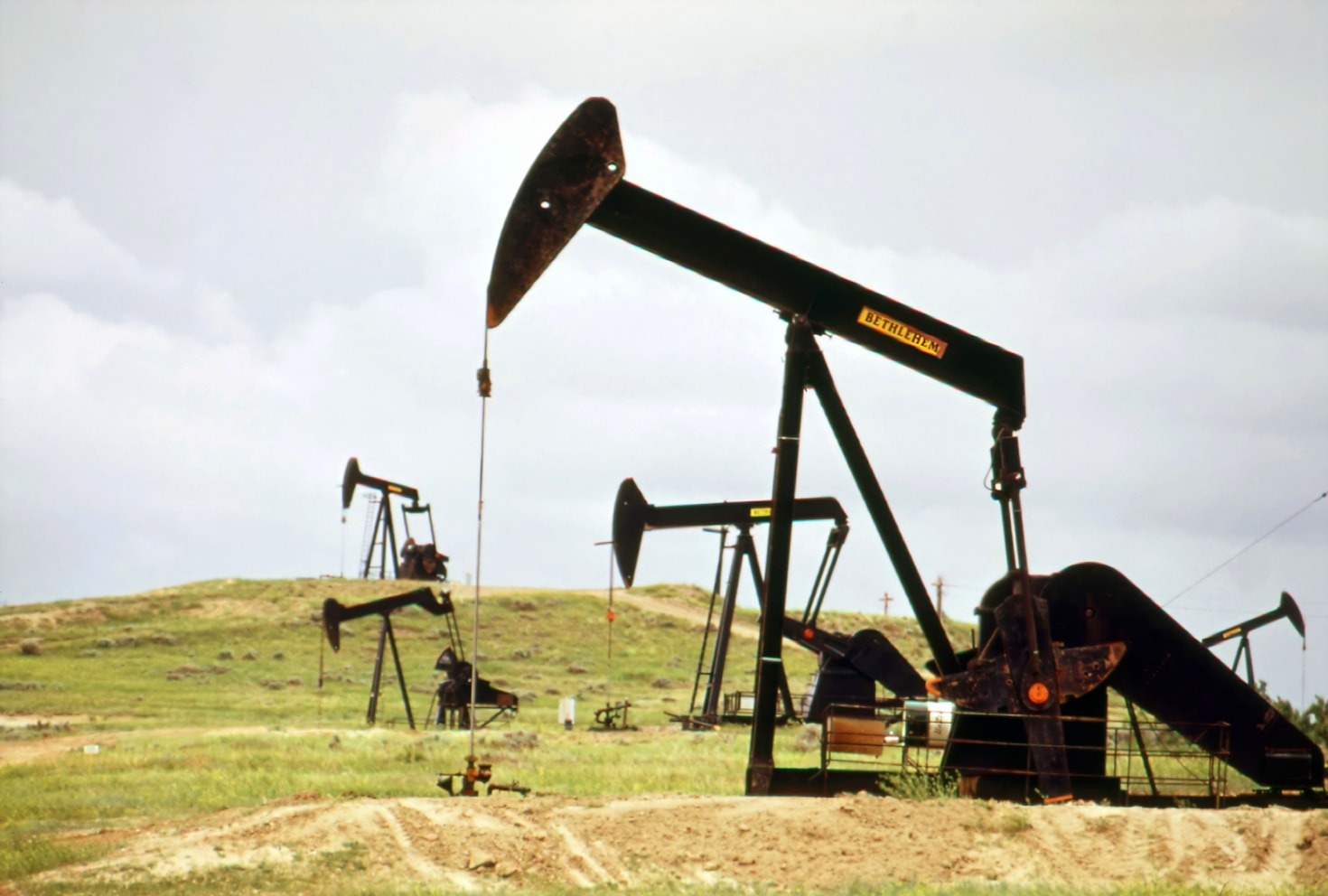 Harnessing Technology for Oil Market Success